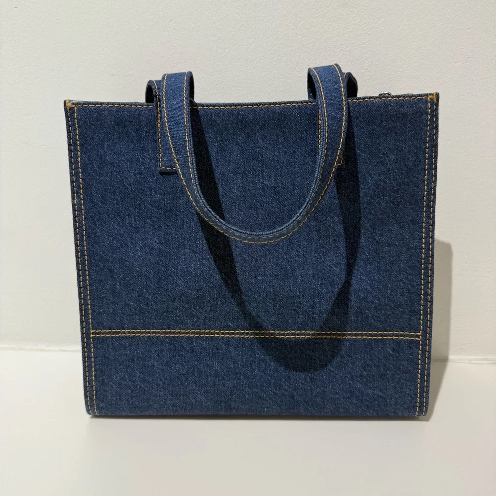 NWT Marc Jacobs denim tote bag - Picture 2 of 3